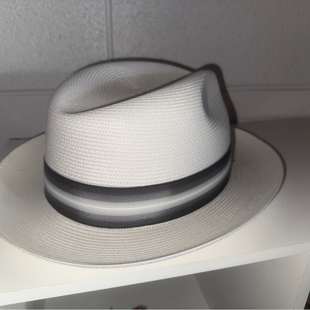 Dobbs Stylish White Fedora Hat with Black Band Sz 8